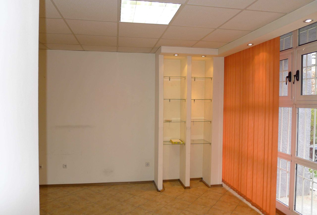 Дава се под наем Офис в София, Център - 72 кв.м за 350 € - Снимка #5
