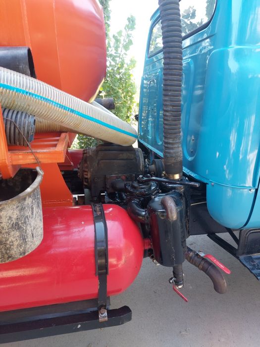 Asenizator gaz 53