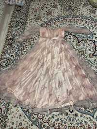 Розовое платье с выпускного