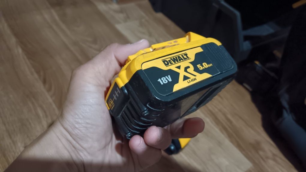 Аккумулятор 18в dewalt