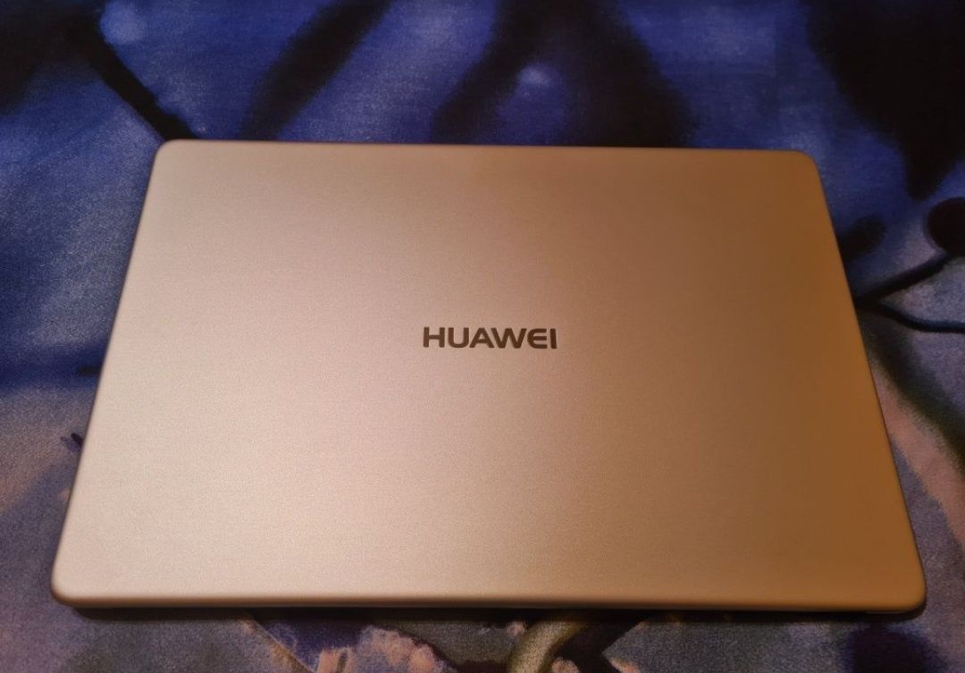 Huawei matebook D15 nou full box in garanție Windows 10 generația 10