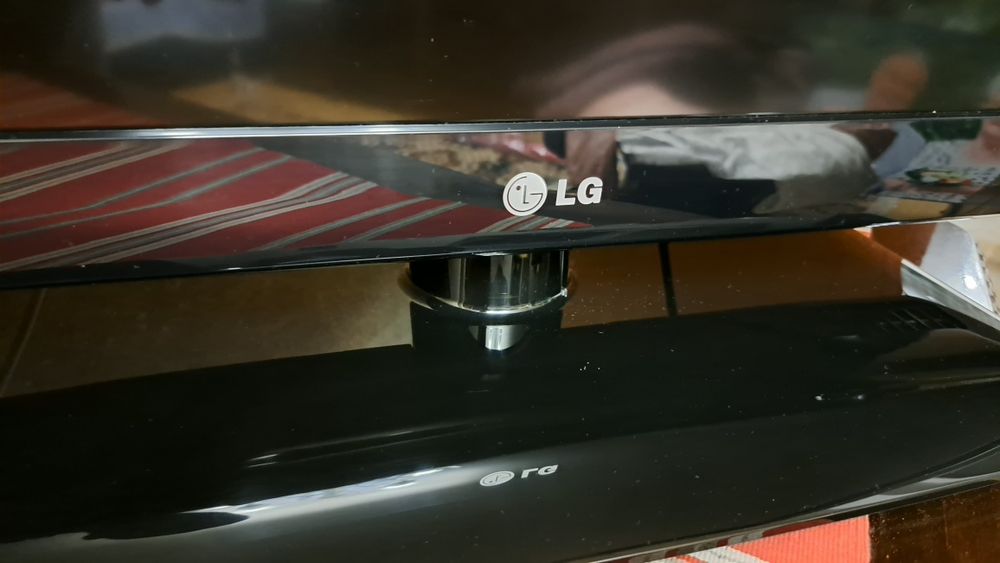 TV  LCD LG model 37LK430