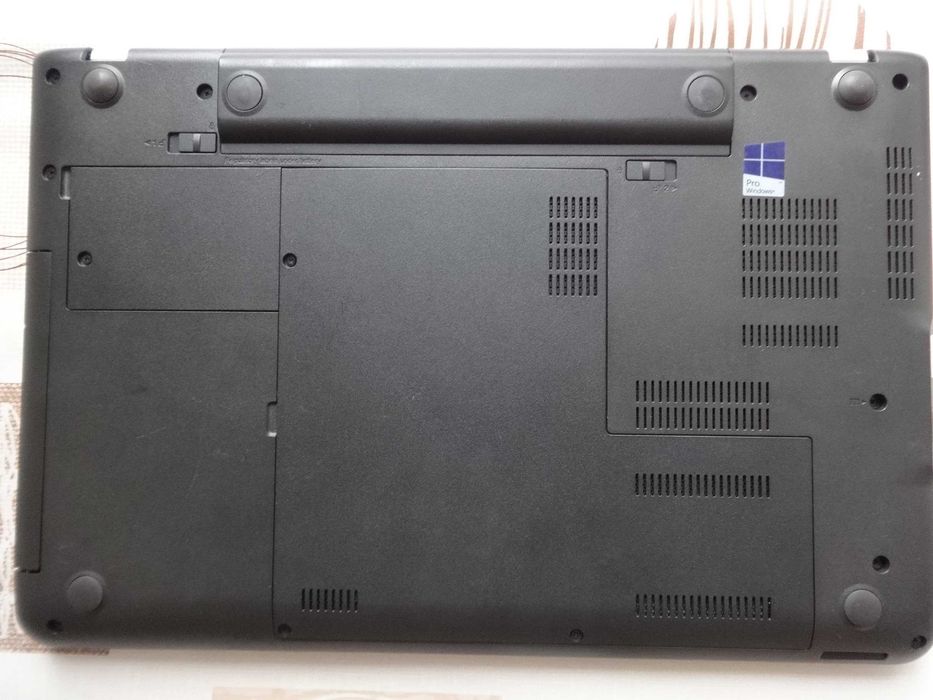 Лаптоп Lenovo ThinkPad E560 15.6" i5-6200U 2.30GHz/RAM 16GB/SSD 256GB