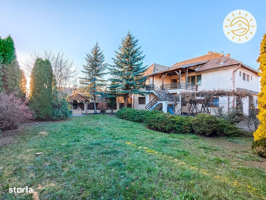 Casa zona Centrala cu 2 corpuri de casa + teren 980mp in Tg Secuiesc