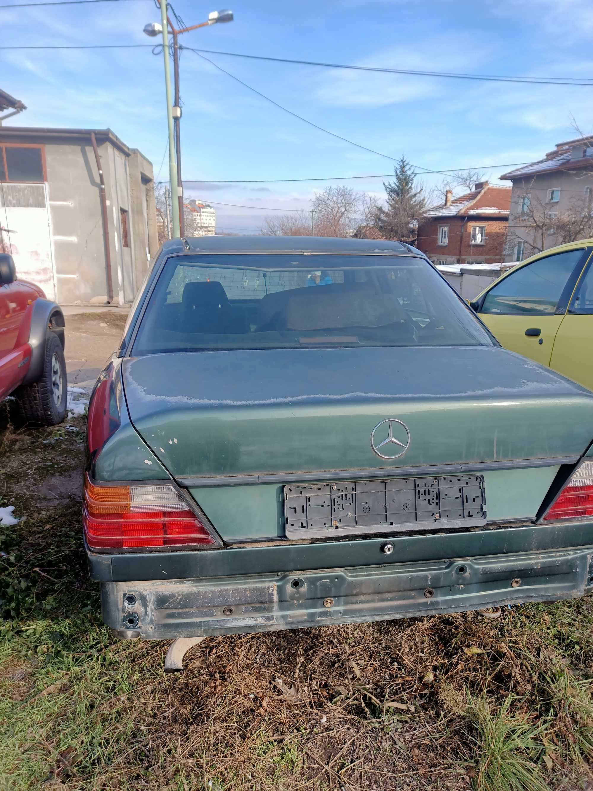 Mercedes Benz 124 - на части 200 136кс бензин