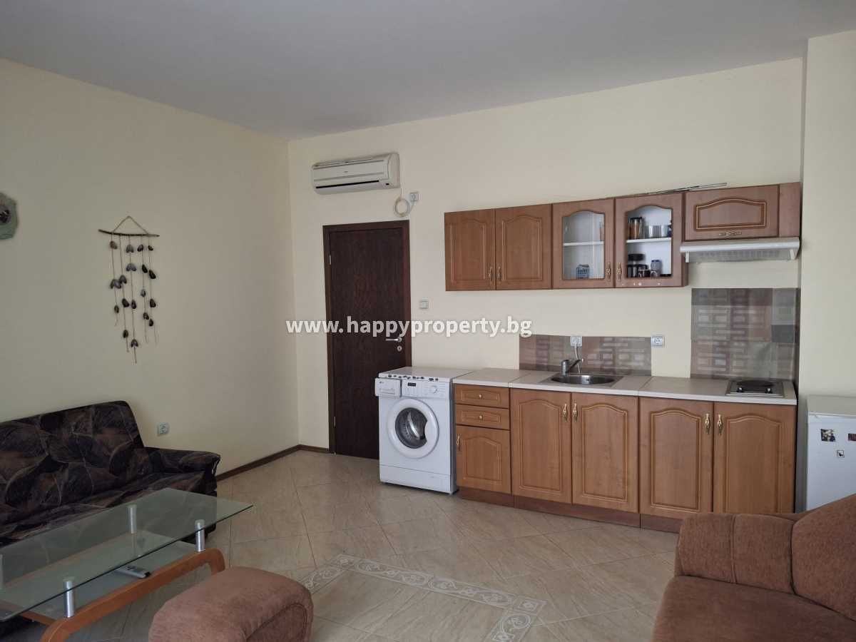 Продава се Двустаен апартамент в к.к. Слънчев бряг - 68 кв.м за 839 €/кв.м - Снимка #3
