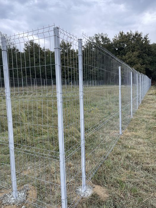 Executam garduri din plasa bordurata