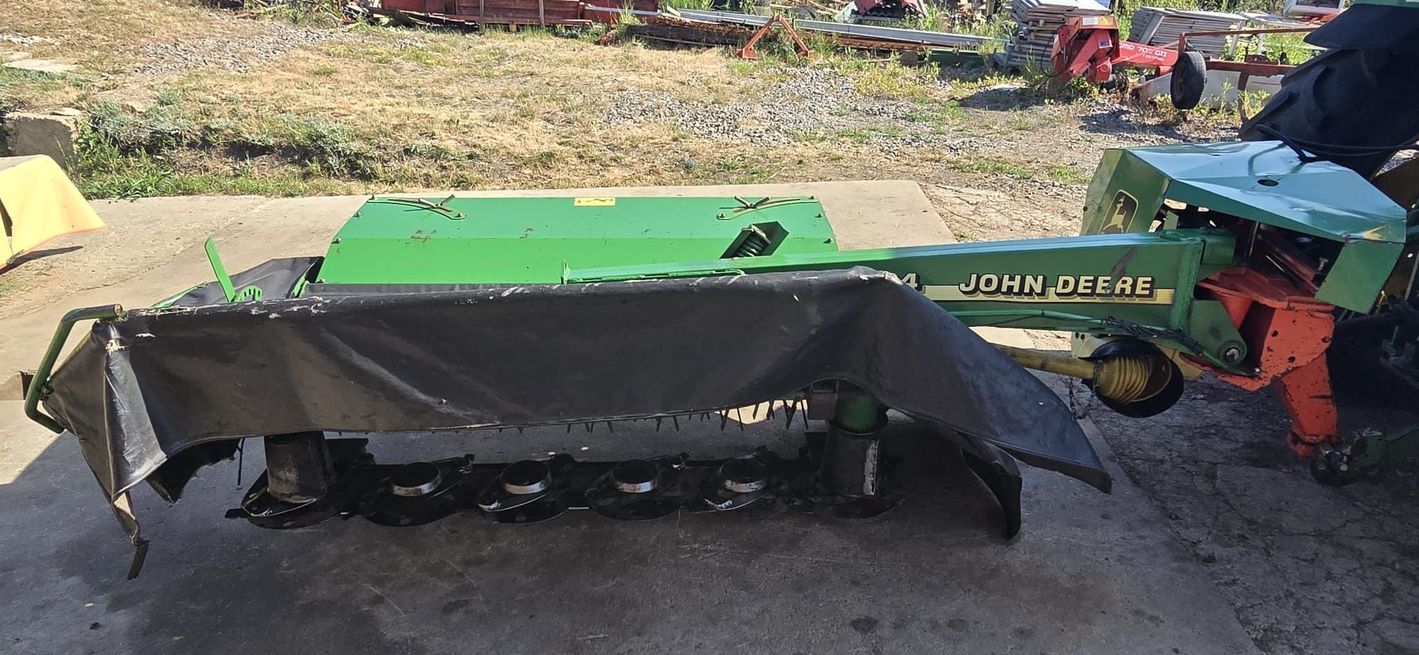 Coasa cositoare Kuhn 2.4 m cu imprastietor 6 talere