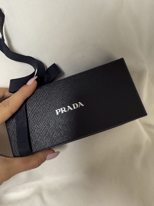 Слънчеви очила Prada