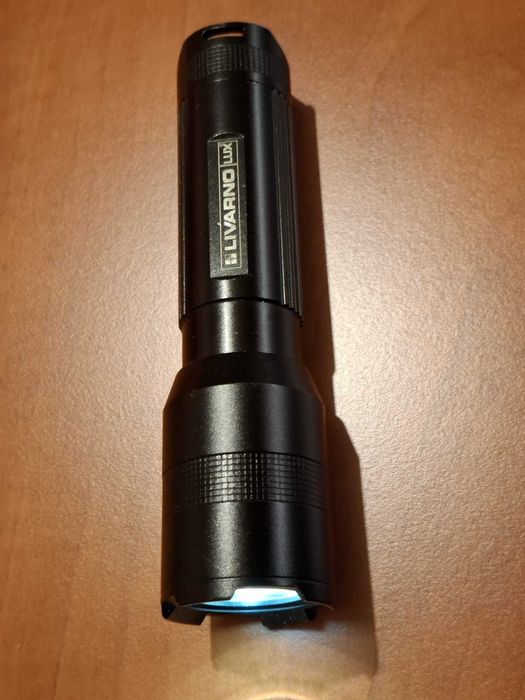 Vand doua lanterne led din aluminiu