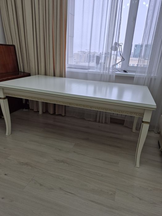 Продаю стол размером 3 метра