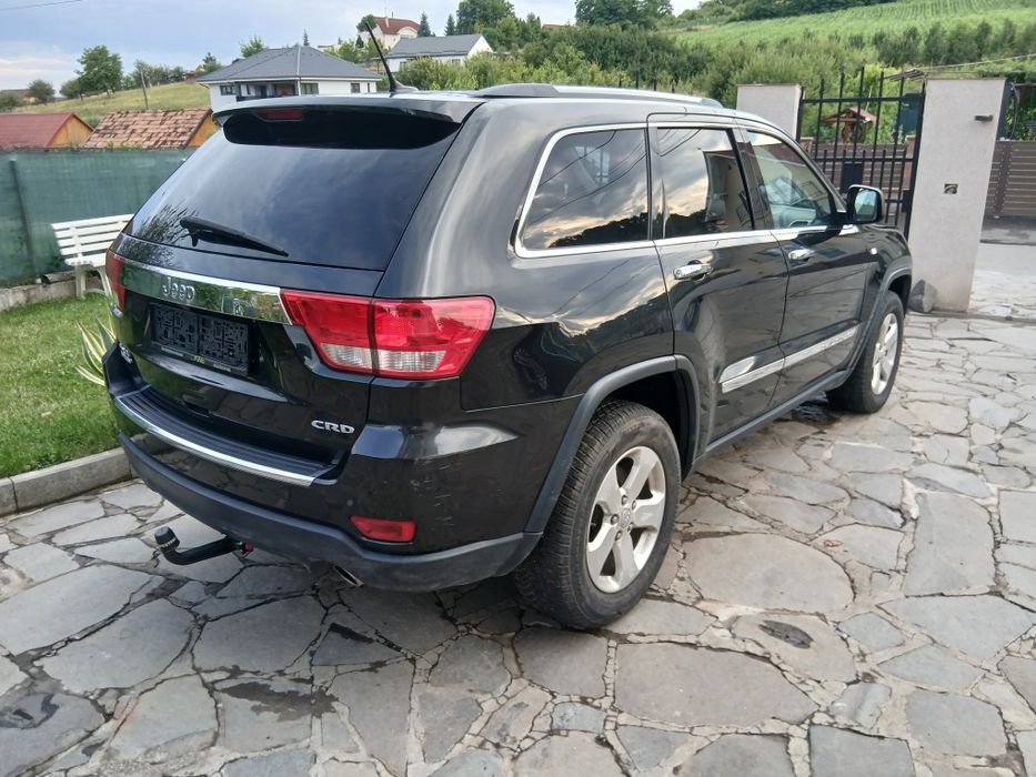 Vând JEEP GRAND Cherokee
