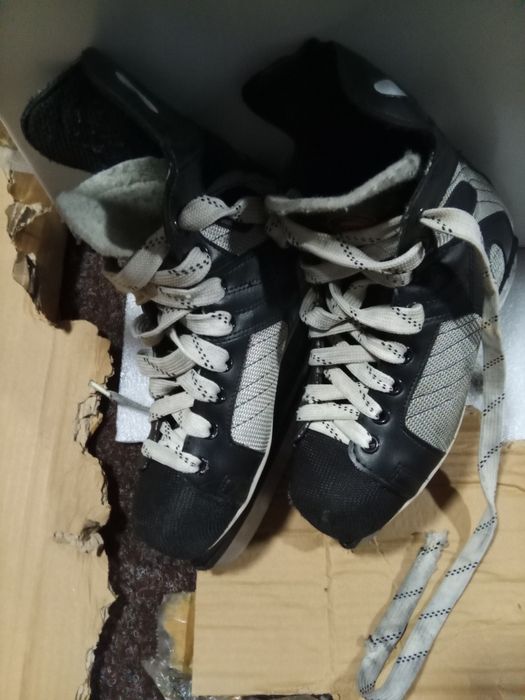 коньки почти новые