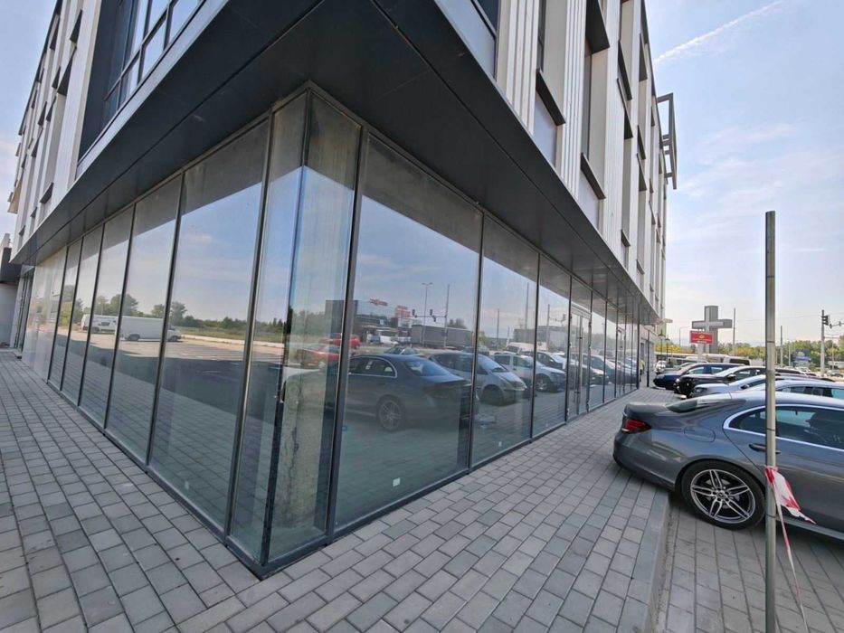 Магазин на оживена улица -  от собственик 180 кв.м