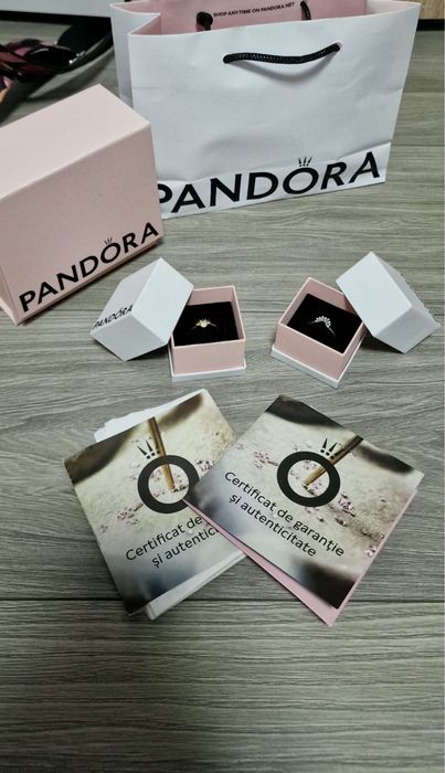 Vand bijuterii swarovski/pandora folosite in stare foarte buna!!!