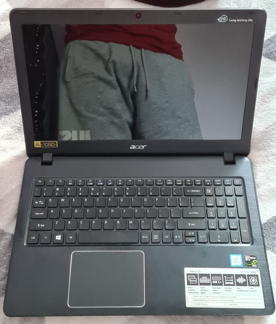 Laptop Acer Aspire F 15 F5-573G-58W4
