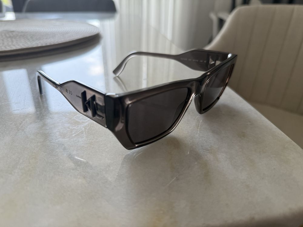KARL Lagerfeld , Miu miu