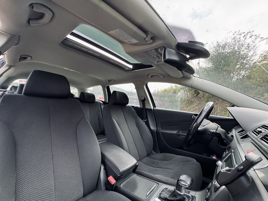 VW Passat B6 2.0TDI *Highline* *DSG* *Trapa*