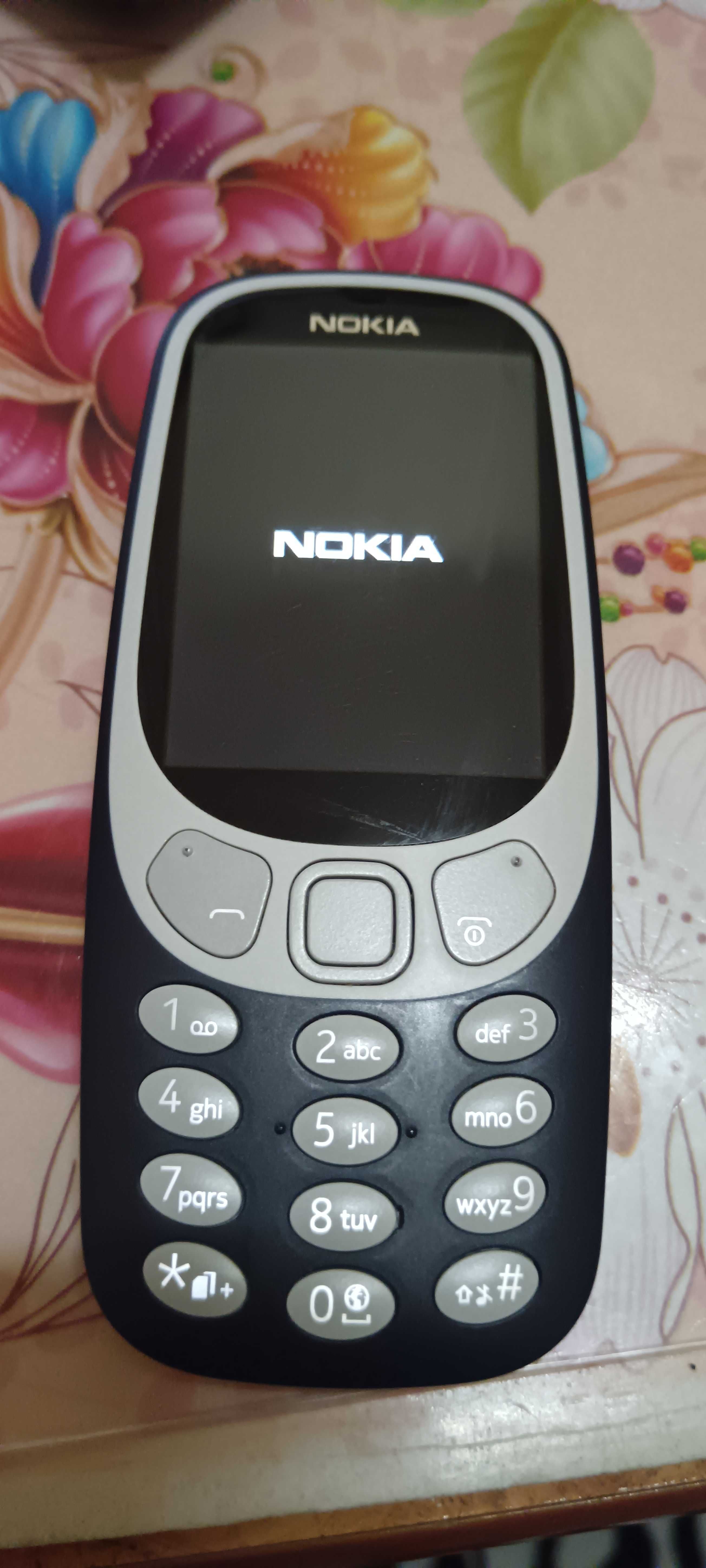 Vând telefon Nokia funcțional cu butoane..