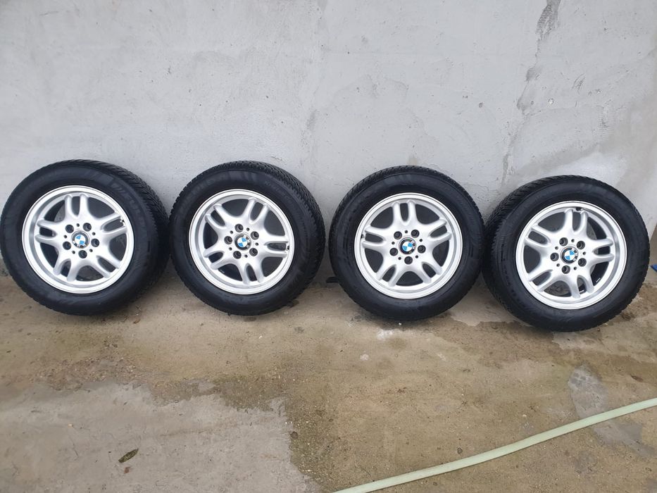 Vând Roti BMW 215 50 16