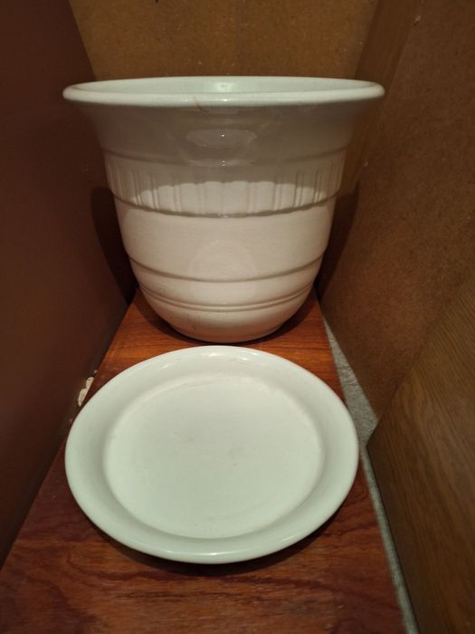 Нови кашпи за цветя керамични глазирани