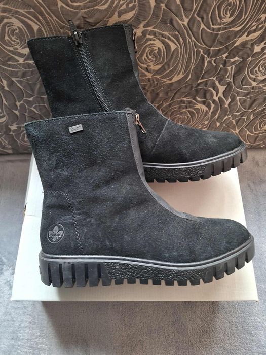 Колекция от дамски боти