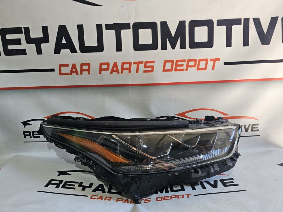 Far dreapta led Toyota Highlander XU70 dupa 2020 cod 10000-8A06K