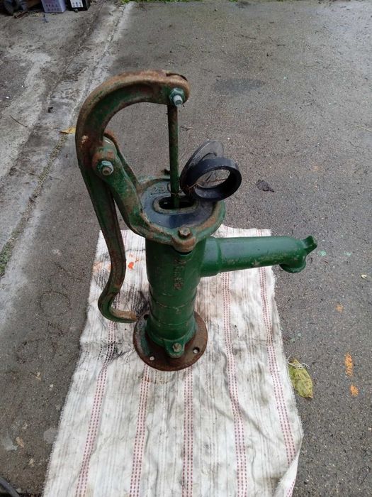 Ръчна помпа за вода