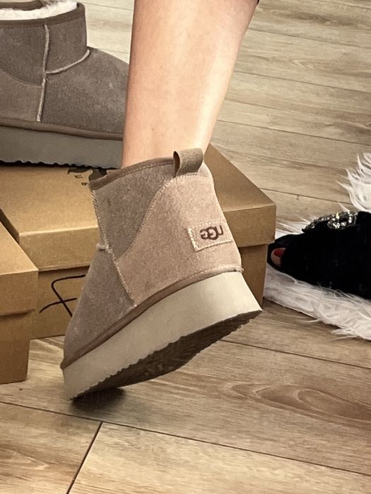 Ghete Noi in cutie si ambalaj