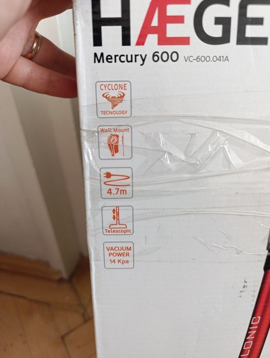 Aspirator vertical cu fir, aspirare cyclonica, fara sac