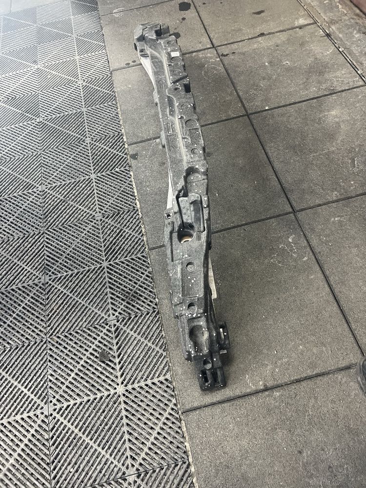 Spoiler , faruri , armatura bmw seria 1 f40 lci