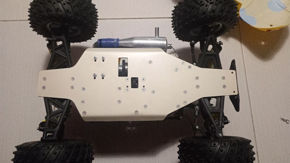 Automodel Thunder Tiger 1/10 rc