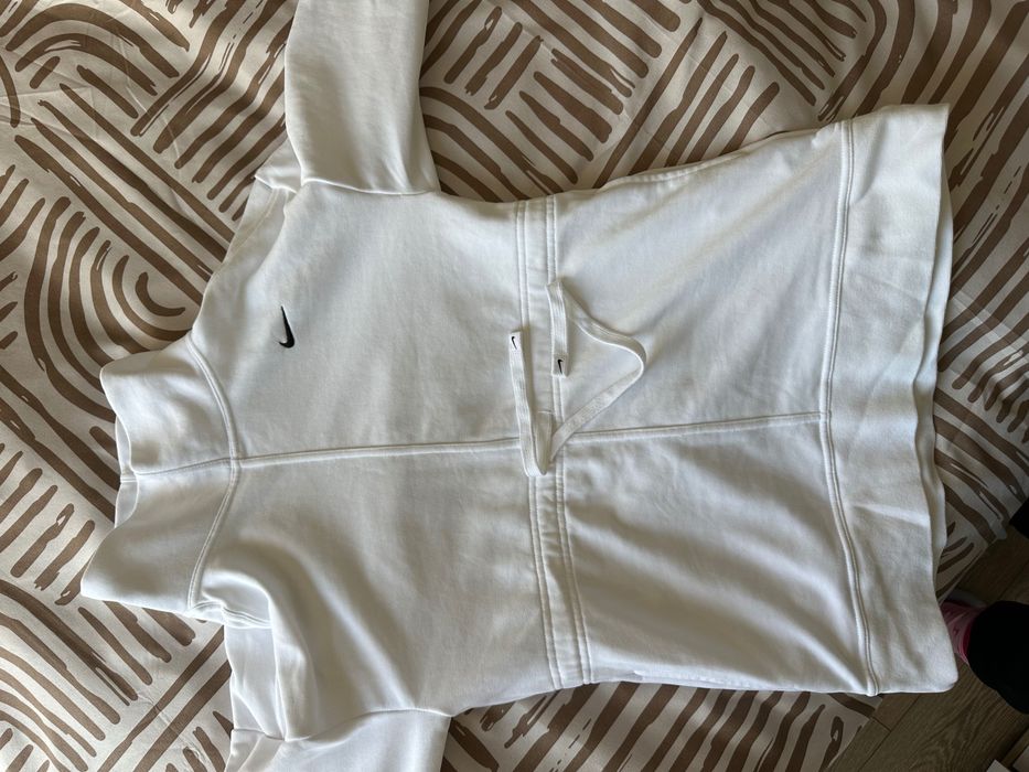 Бяло дълго худи Nike