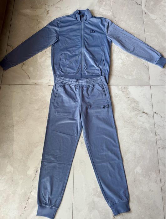 Спортен екип EA7 Emporio Armani