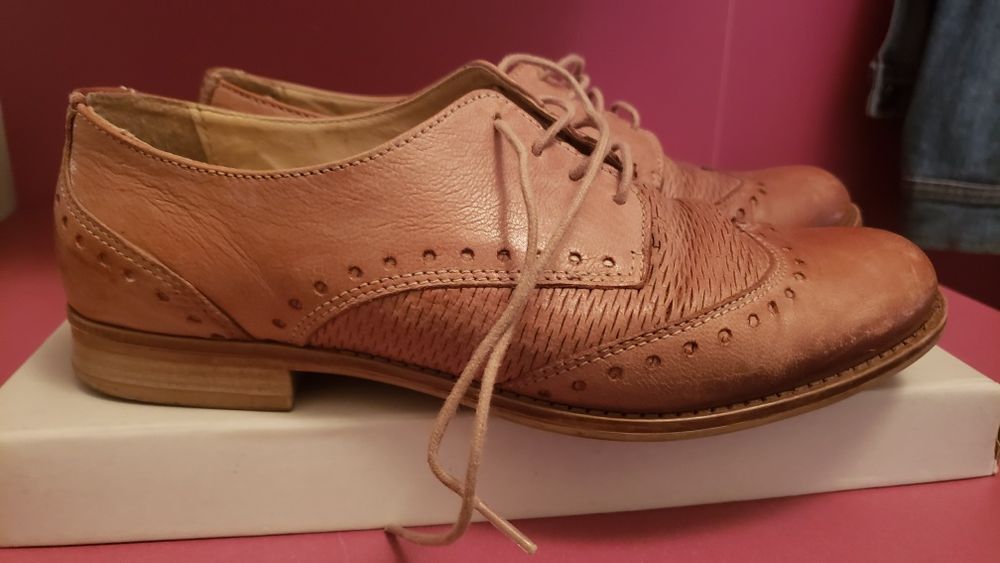 Pantofi oxfords femei