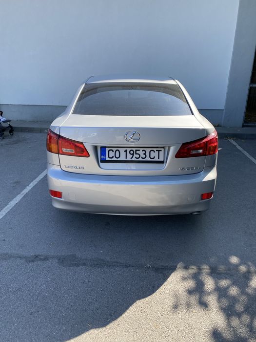 Лексус ис 220 2006г.