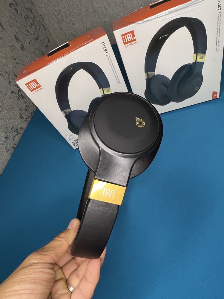 Продам Наушник беспроводной JBL Е55вт