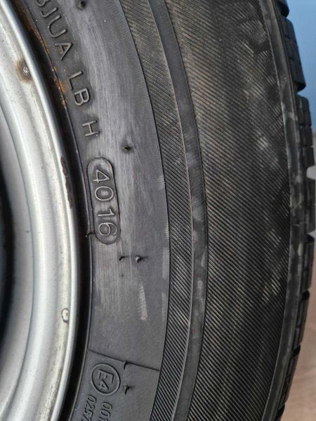 4 броя Летни бусови Гуми с джанти R16C 215/70 Hankook-Hyundai