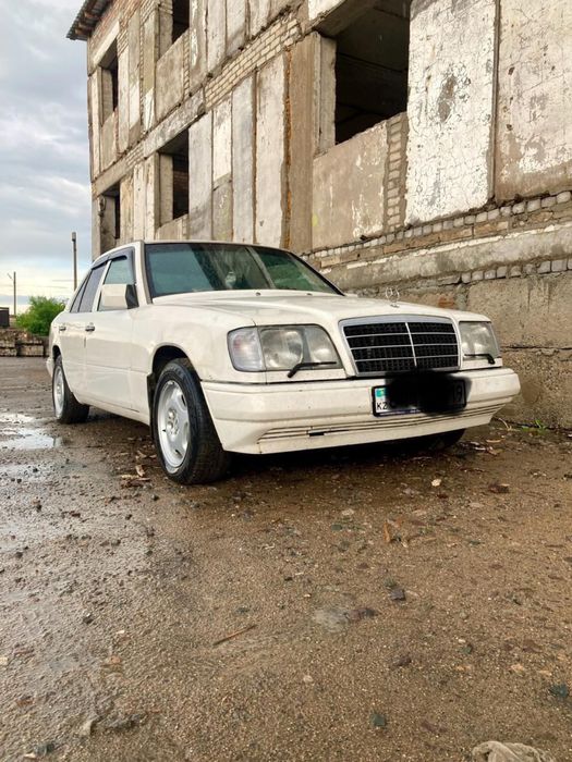 Продам мерс 124ешку 94г