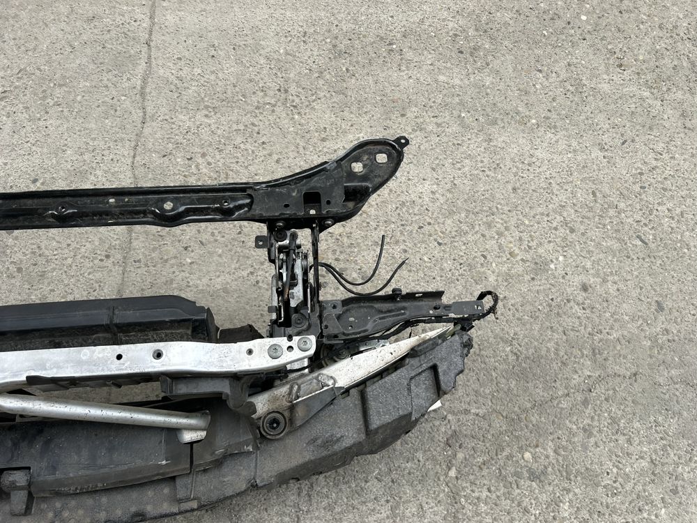 Trager bmw G20 G21 seria 3 Armatura / suport far / grile active