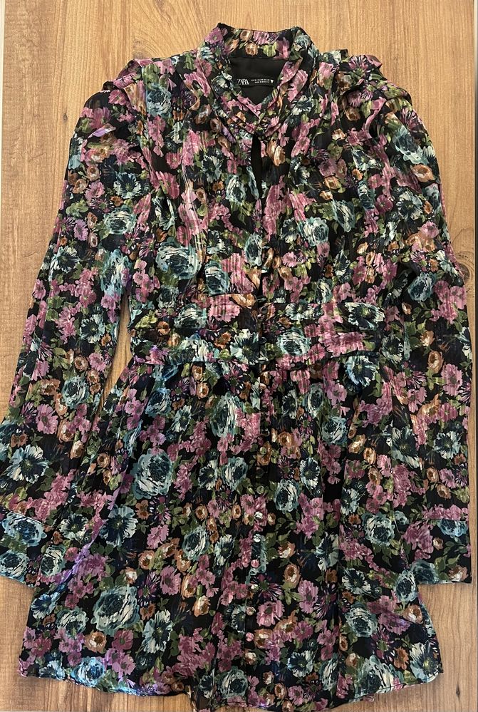 Ефирна рокля Zara