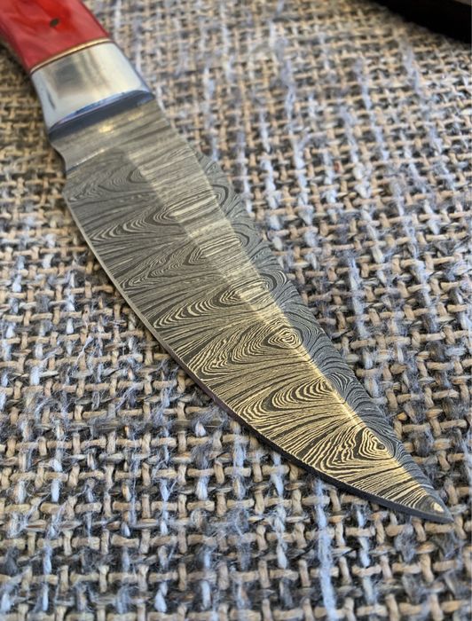 Ръчно кован ловен нож