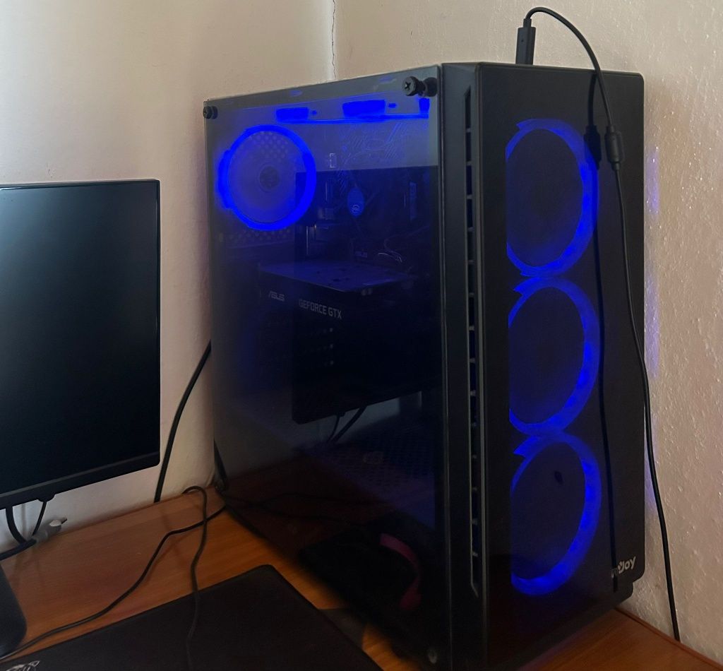 Vând pc gaming!!