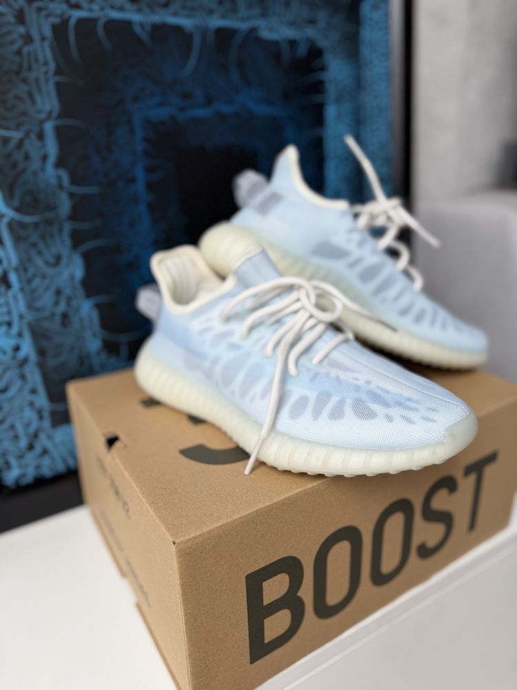 Yeezy Boost 350 V2 MONICE – Оригинални, номер 39 1/3