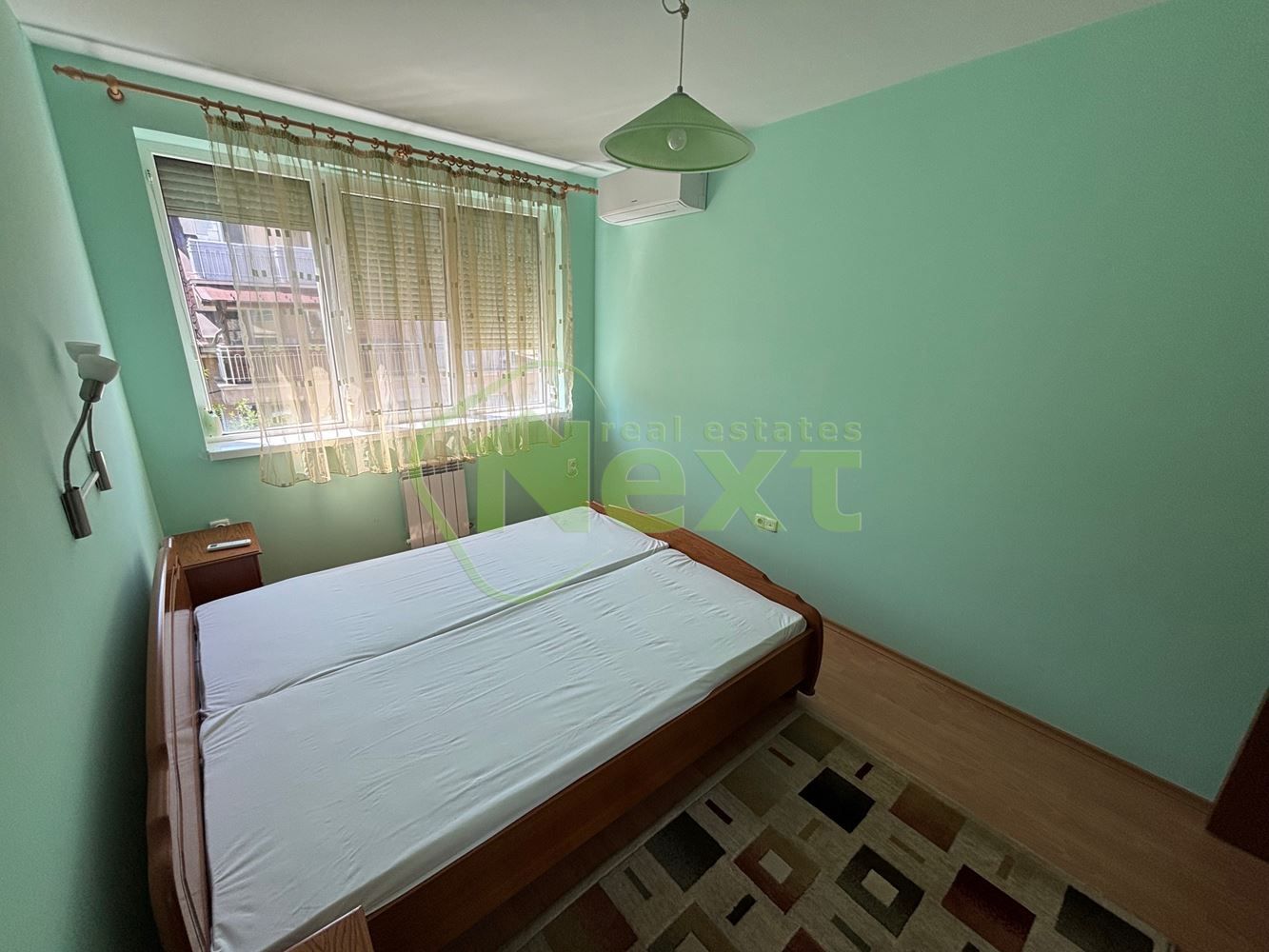 3-стаен в София-Център площ 110 цена 950