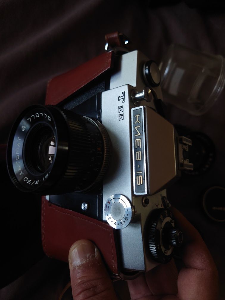 SLR Kiev 15 Tee cu Helios 81 50/2 si Mir 37/2,8