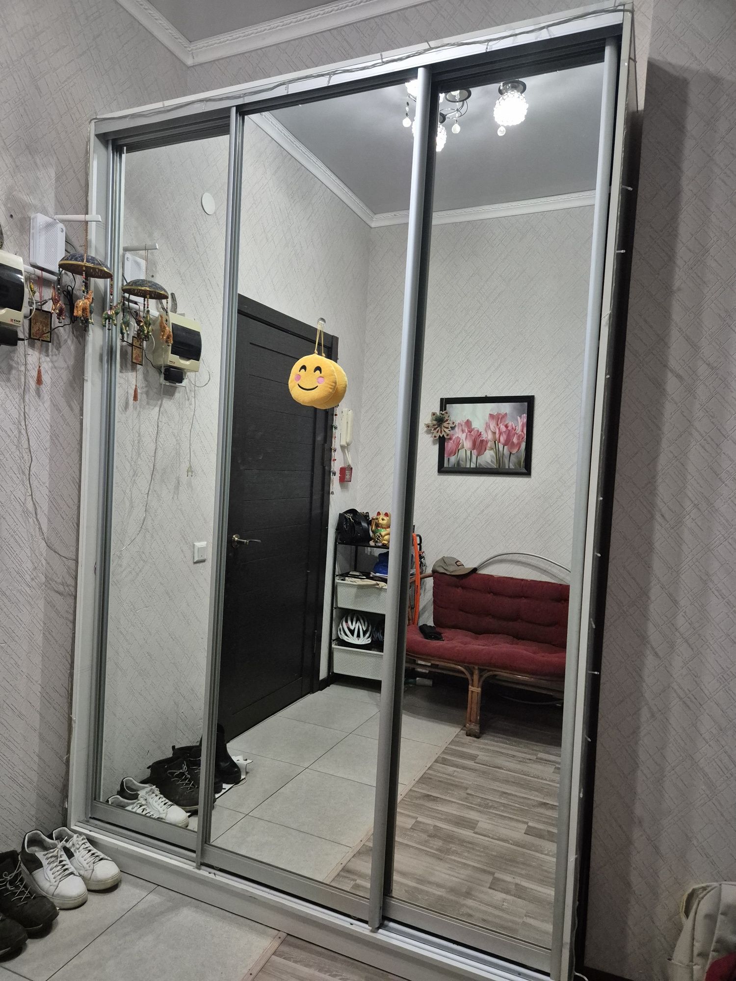 Продам шкаф прихожия