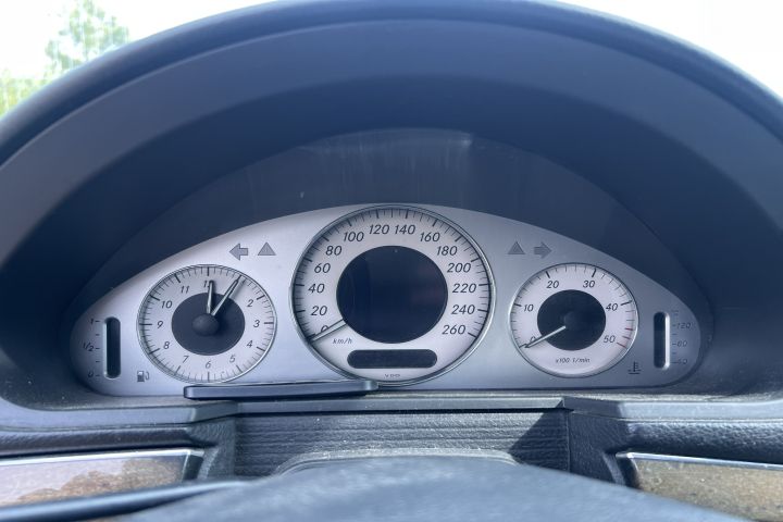 Ceasuri bord Mercedes-Benz E-Class W211
