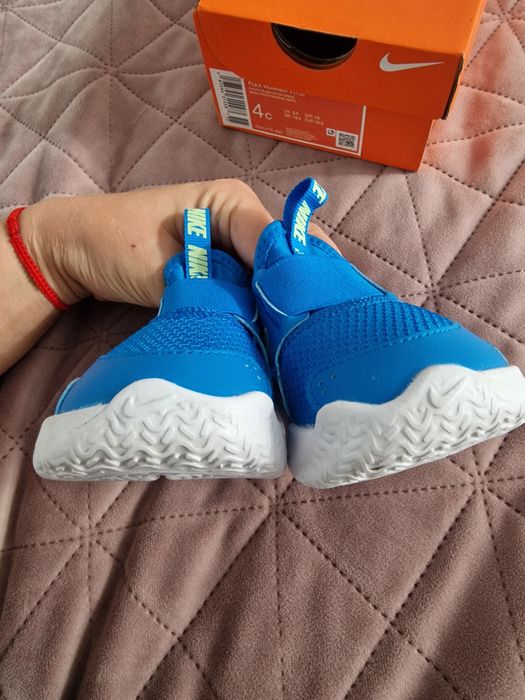 Маратонки Nike...