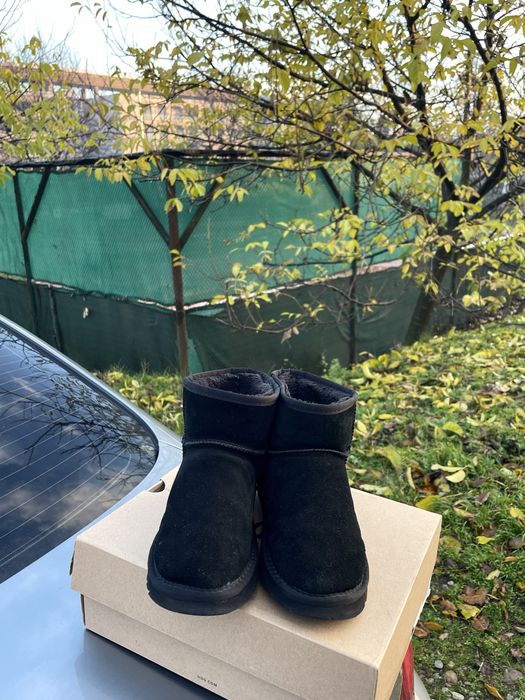 Ugg Mini marime 40